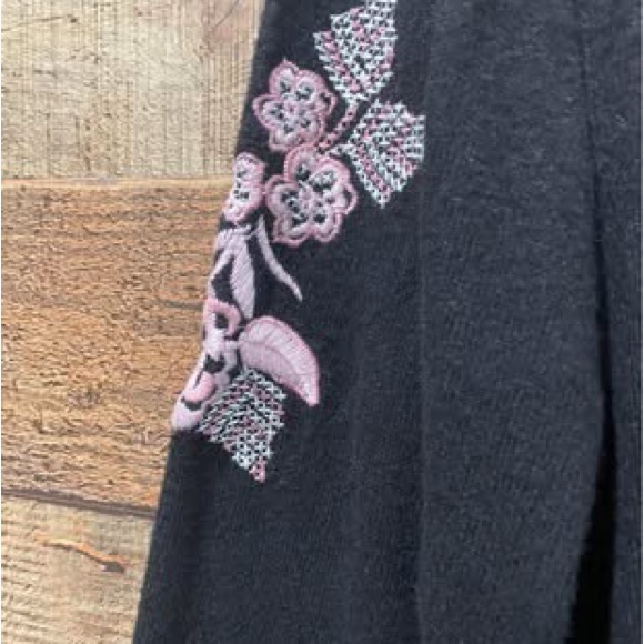 New 99 Jane Street Embroidered Sweater Size Medium - Picture 5 of 6